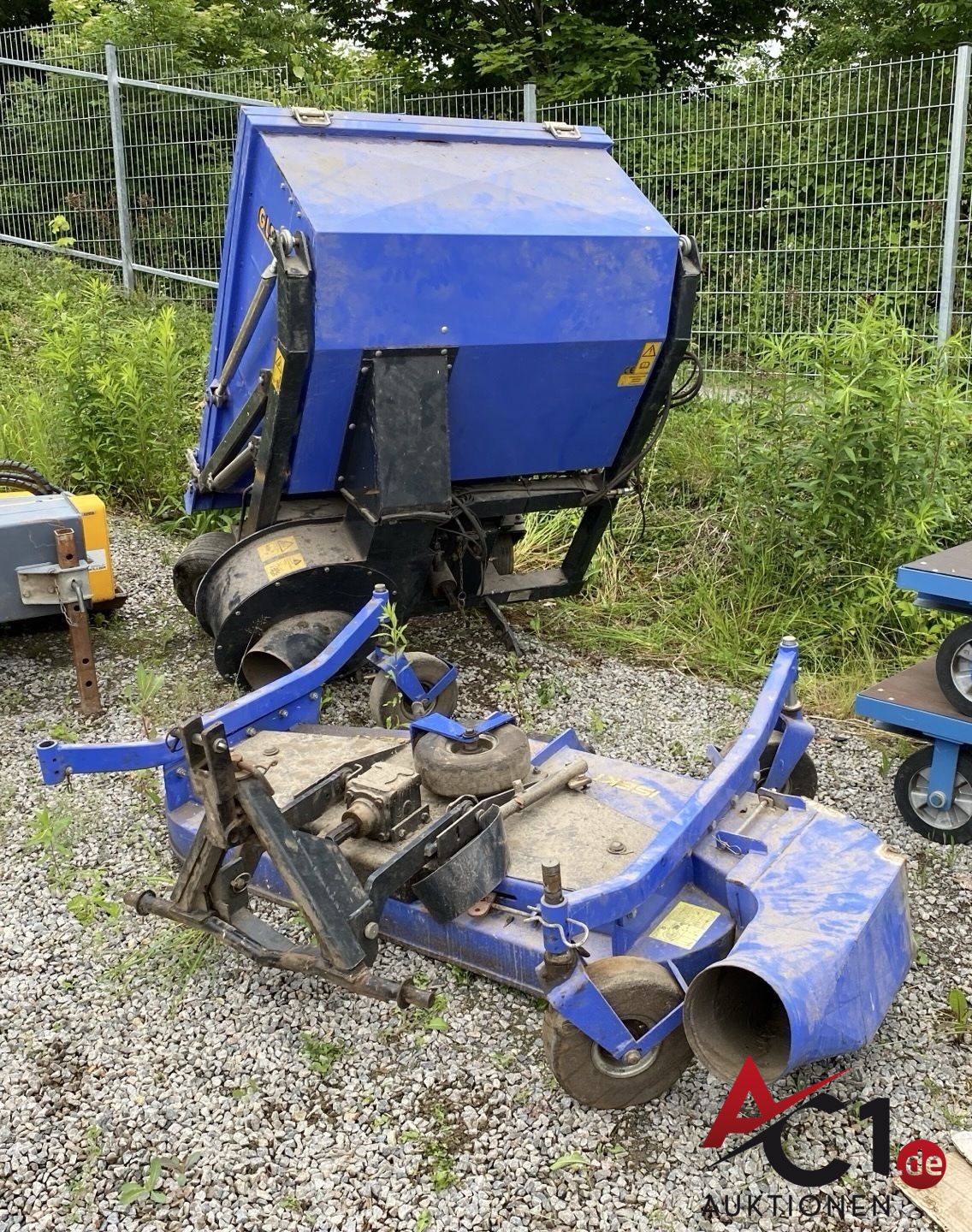 eine Position ISEKI-Anbaugeräte